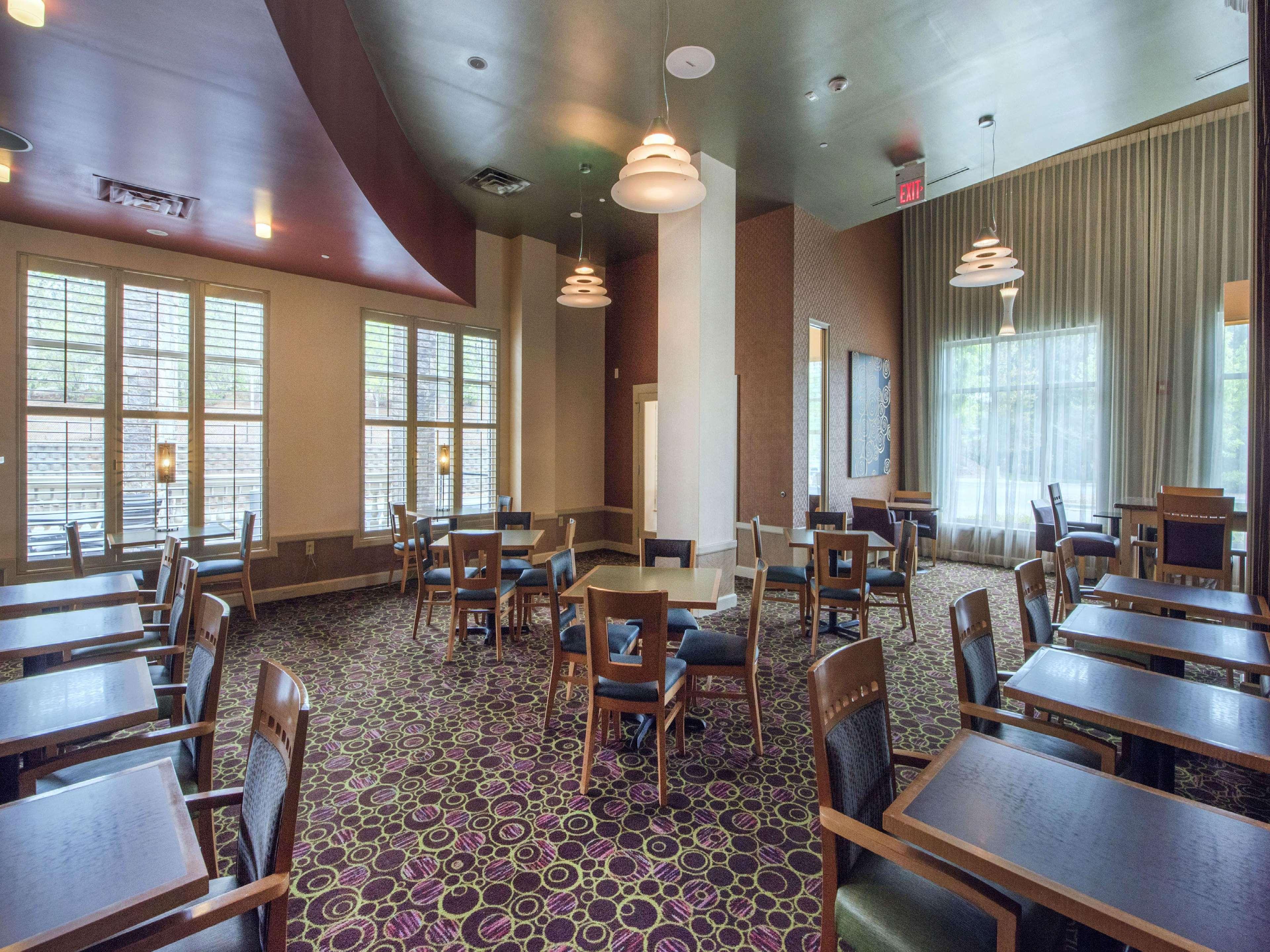 Embassy Suites By Hilton Raleigh Durham Airport Brier Creek Exterior photo